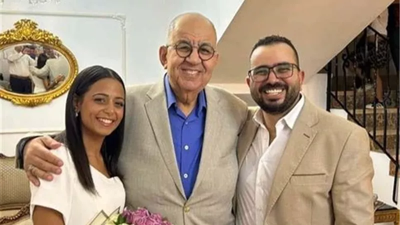 بالصور.. محمد التاجي يحتفل بخطوبة ابنه على حفيدة حمدي أحمد