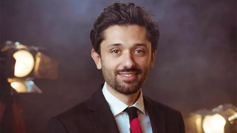 كريم محمود عبد العزيز يبدأ تصوير “الهنا اللي أنا فيه”