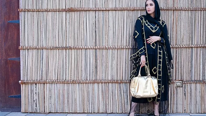أفكار مختلفة لإطلالة مميزة في يوم المرأة الإماراتية