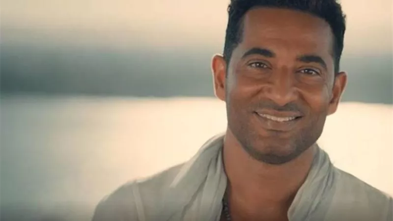 عمرو سعد متأثرًا: أمي عمرها ما اشتكت وقالت حقوق المرأة ولا المساواة