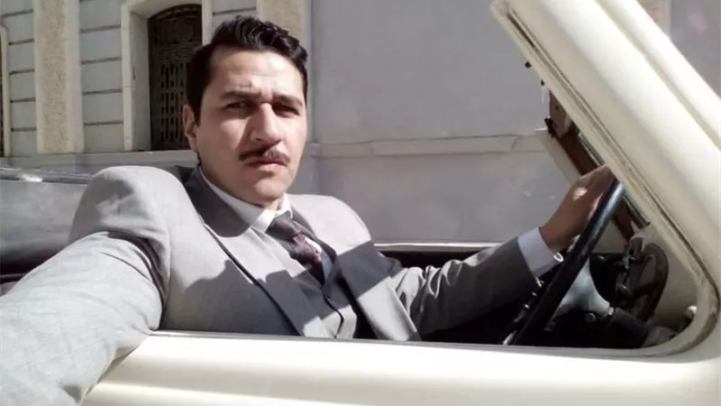 “حاجة 13 خالص”.. علي الطيب يكشف سبب انتقاده زملاءه بمسلسل “عمر أفندي”: الفنان أناني