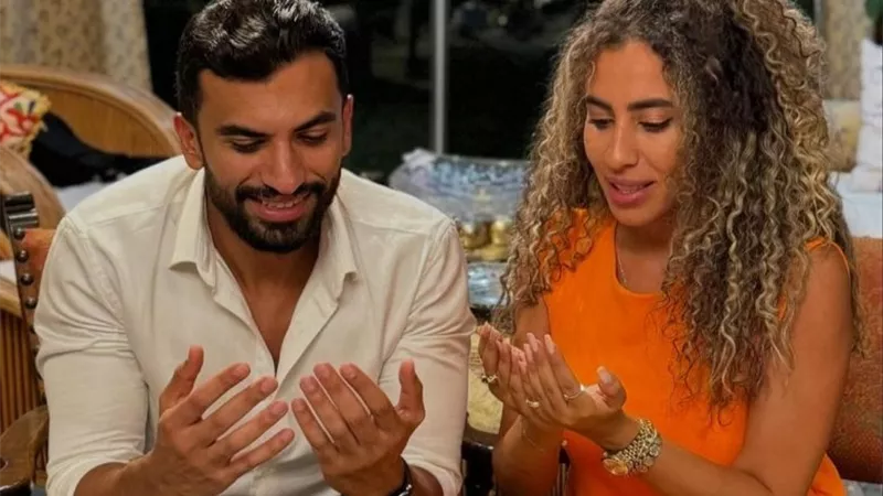 صاحبة أغنية “اختياراتي مدمرة حياتي”.. منة عدلي القيعي تحتفل بخطوبتها