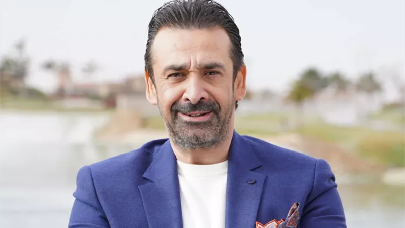 إطلاق اسم كريم عبد العزيز على الدورة الخامسة من مهرجان المسرح العربي