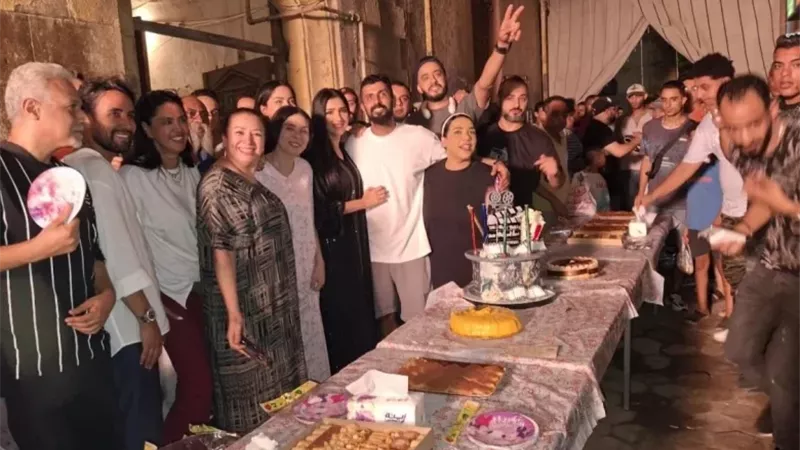 مي عمر تحتفل بعيد ميلاد محمد سامي في كواليس “إش إش”