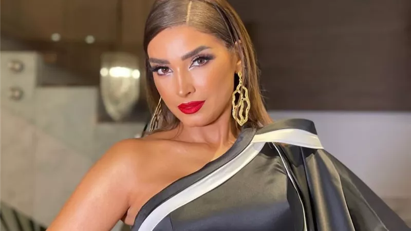 روجينا تخطف الأنظار بإطلالة سوداء في أحدث ظهور لها 
