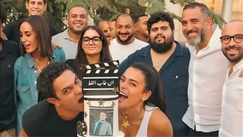 أسماء جلال بطلة 