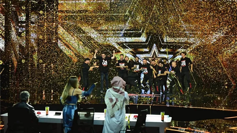 أول buzz ذهبي لفريق مصري روسي في برنامج Arabs Got Talent