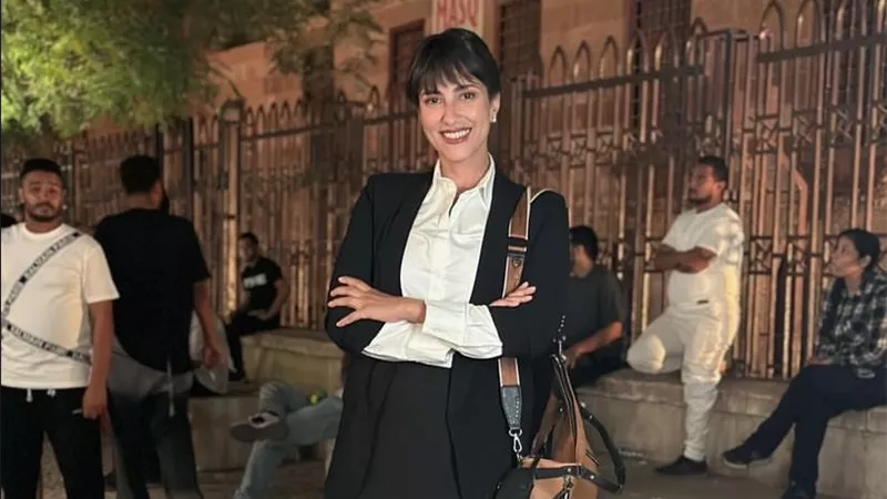 حنان مطاوع تنشر صور من كواليس تصوير أحد أعمالها بمنطقه الإباجية 