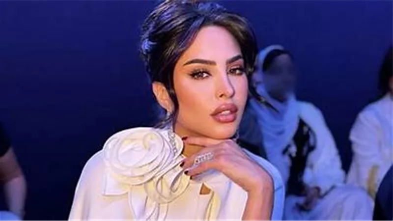 فوز الفهد تتألق بإطلالة ساحرة في 