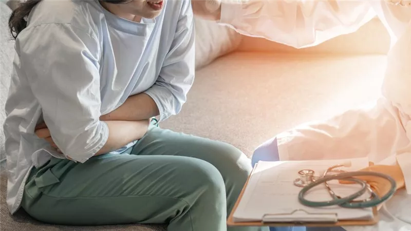 أعراض تكشف الإصابة بارتجاع المريء.. متى تستدعي استشارة الطبيب؟ 