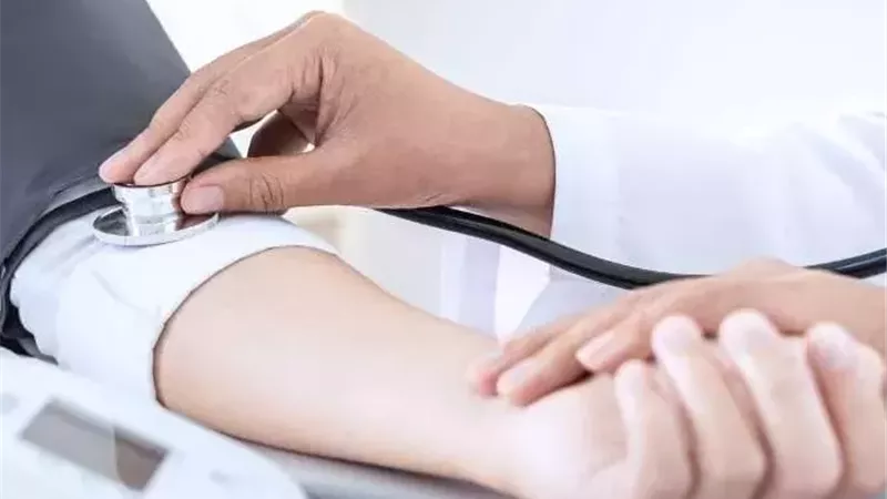 أسباب ارتفاع ضغط الدم.. ما هي أبرز علاماته وأعراضه؟