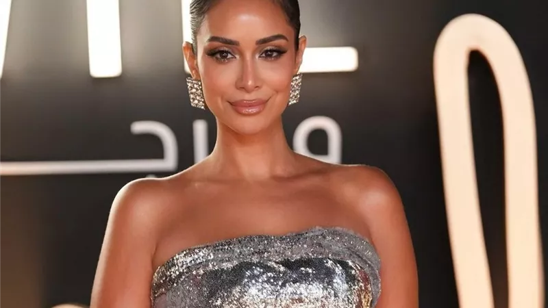 بسنت شوقي تخطف الأنظار بإطلالة سيلفر في مهرجان الجونة
