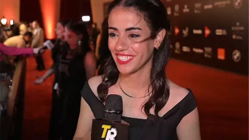 الفنانة مريم نصار: 