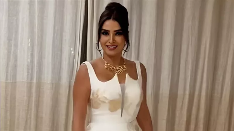 روجينا بفستان قصير من تصميم أيمن لحموني في مهرجان الجونة