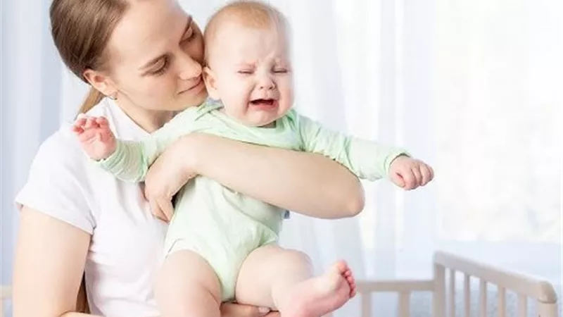 للأمهات الجدد.. تعرفي على أهم 10 أسباب لبكاء الرضع 