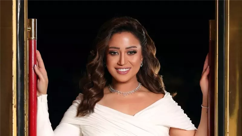 ريهام عبد الحكيم تشارك جمهورها كواليس حفلتها الأخيرة 