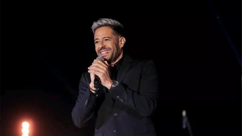 49 سنة من الحب المتبادل مع جمهوره.. حماقي يزداد نضجًا وإبداعًا عامًا بعد عام