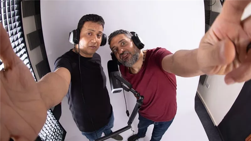 عمرو رمزي وتامر فرج يقدمان برنامج 