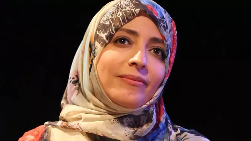 توكل كرمان أول امرأة عربية تحصل على جائزة نوبل