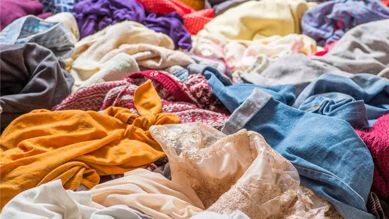معلومات عليكِ معرفتها قبل شراء الملابس المستعملة