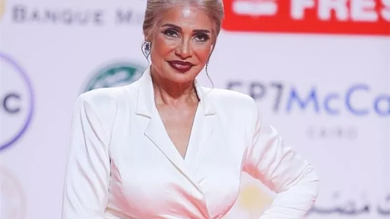 إطلالات ساحرة للنجمات بتوقيع هاني البحيري في مهرجان القاهرة السينمائي