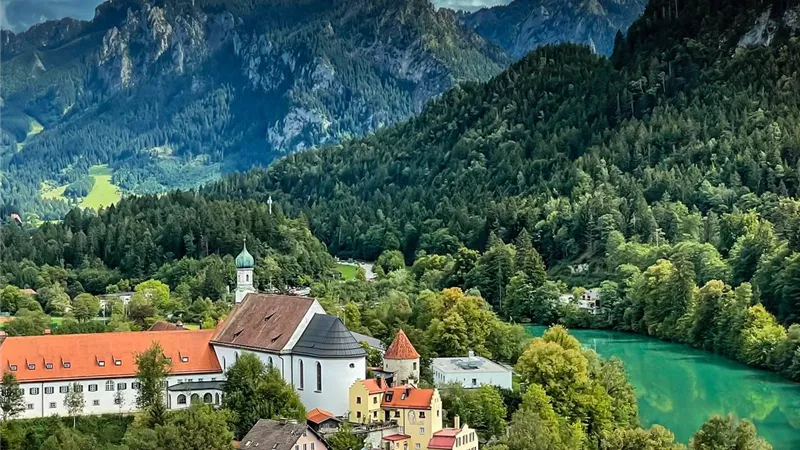 مدينة Füssen جواهر تاريخية وطبيعة في قلب بافاريا
