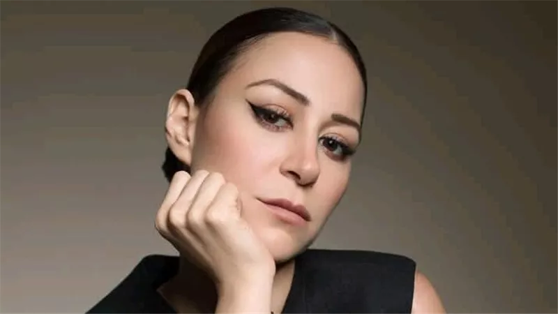 بـ 5 أعمال.. منة شلبي تواصل تألقها بين السينما والمسرح والتلفزيون 