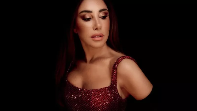 نجوى كرم تتألق على غلاف 