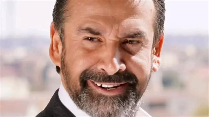كريم عبدالعزيز ينشر صورة من كواليس فيلمه 