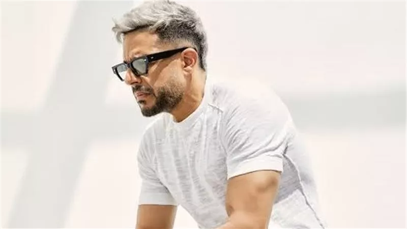الليلة.. محمد حماقي يحيي حفلا غنائيا في الرياض  