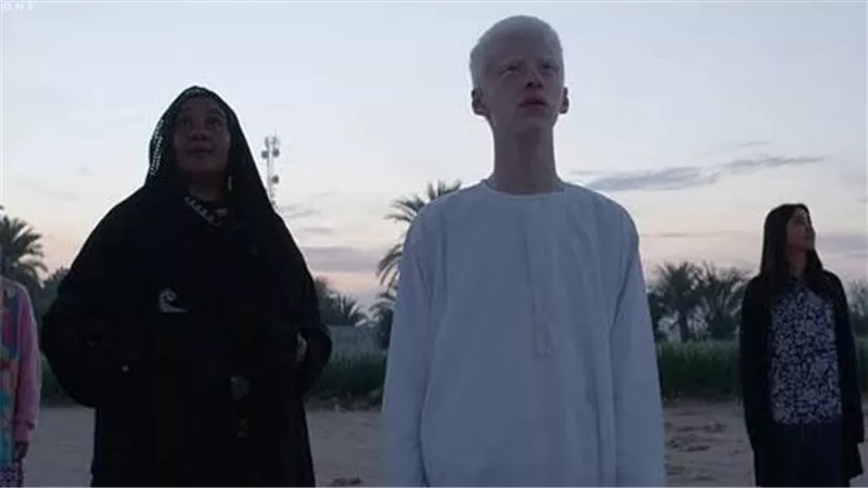 قبل عرضه العالمي الأول في مهرجان البحر الأحمر.. إطلاق البوستر الرسمي لفيلم 
