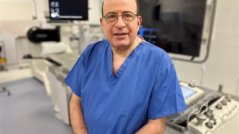 الدكتور هاني عتيبة مسيرة مشرقة في مجال الطب والابتكار
