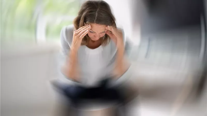 هل تشعر عند النوم بأن الغرفة تدور من حولك.. إليك الأسباب 