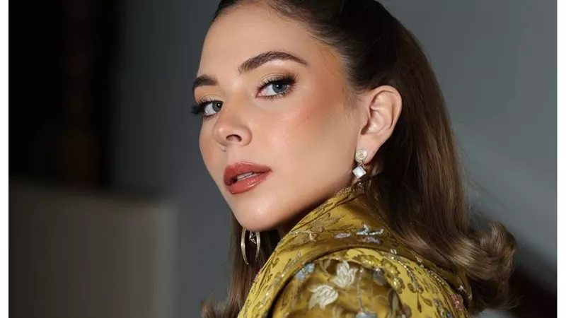 إطلالات ساحرة لـ فاطمة البنوي من توقيع عزة فهمي في مهرجان البحر الأحمر السينمائي