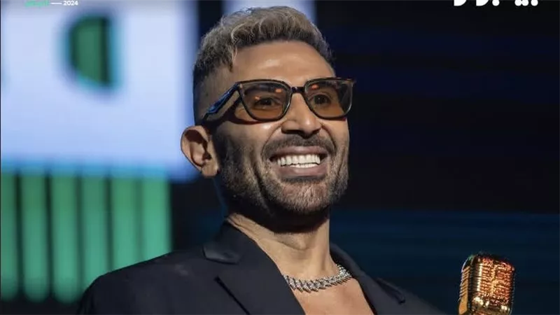 أصالة وأحمد سعد يحصدان جائزة أفضل ديو في حفل 