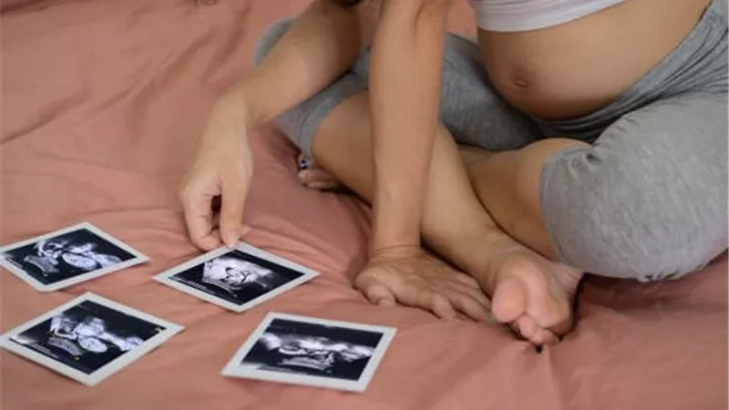 ماهو الحمل خارج الرحم؟.. تعرف على أعراضه المبكرة 