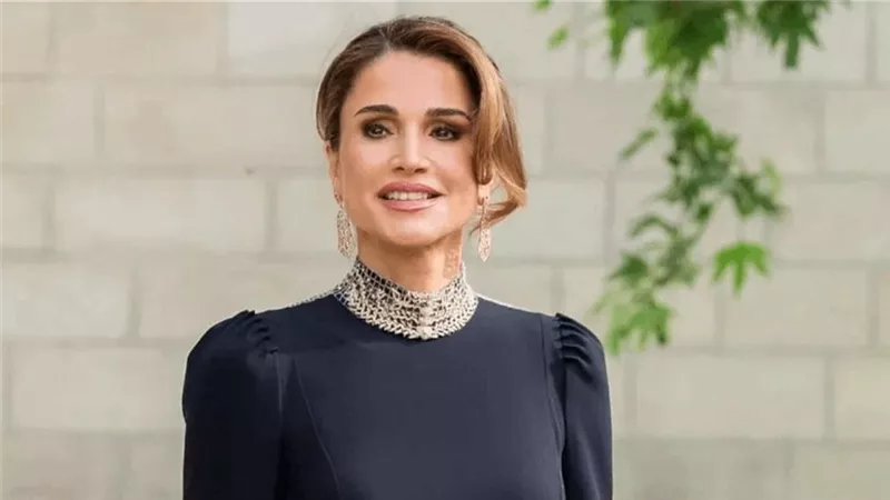 الملكة رانيا في زيارتها إلى الأردن: التحديات تزيدنا إصراراً على التمسك بقيمنا 