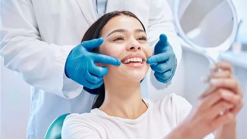 زراعة الأسنان.. اختيارك الأمثل للحصول على ابتسامة مميزة 