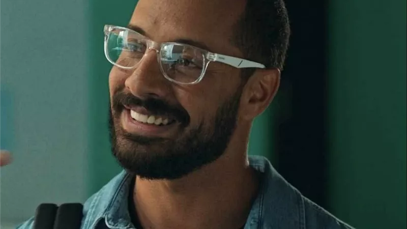 بعد انتهاء عرضه.. عمرو وهبة يوجه رسالة لأبطال وصناع 