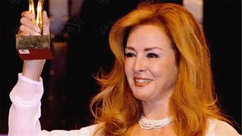 عيد ميلاد نجلاء فتحي.. العندليب الأسمر اختار اسمها الفني وهذا دور رمسيس نجيب في أول بطولة لها  