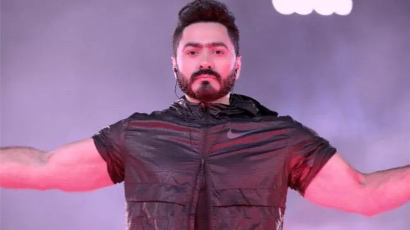تامر حسني يروج لديو جديد يجمعه برامي صبري 