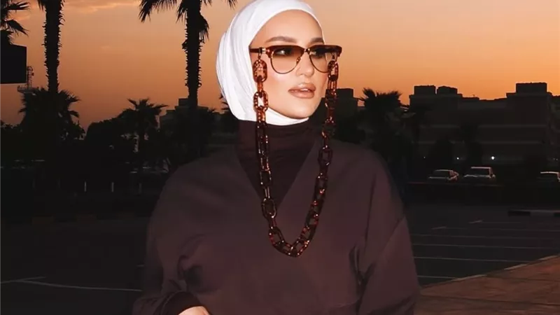للمحجبات .. استوحي إطلالتك من الكويتية دلال الدوب 