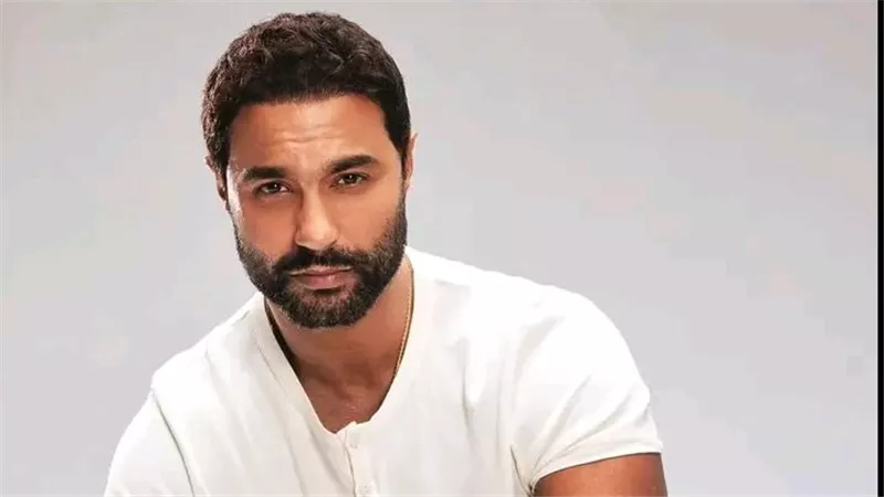 3 أفلام ومسلسل.. كريم فهمي يتحدث عن أعماله الفنية في 2025 