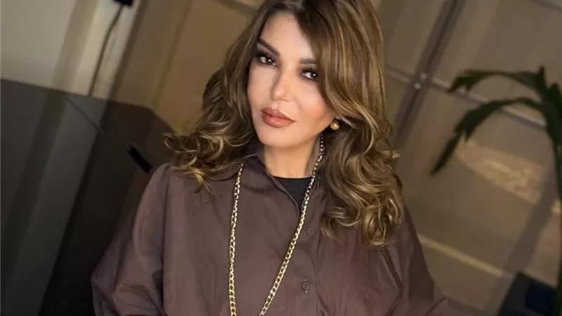 سميرة سعيد تخطف الأنظار بإطلالة شبابية جديدة