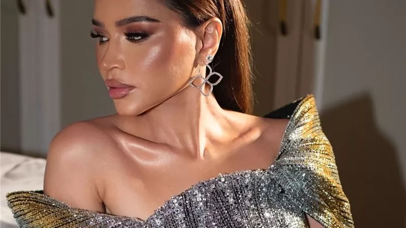 نهى نبيل تتألق بإطلالة فاخرة من La Bourjoisie في حفل جوي أووردز
