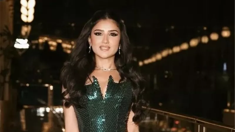 مي عمر تخطف الأنظار بجمبسوت من توقيع yasmine Hawa  في أحدث ظهور لها 