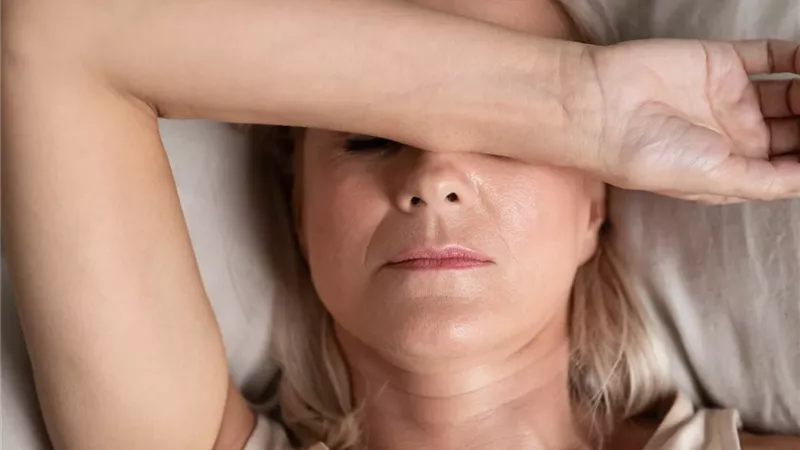 هل تشعر بالإرهاق؟.. إليك كيفية الحصول على المزيد من الطاقة بعد سن الخمسين  