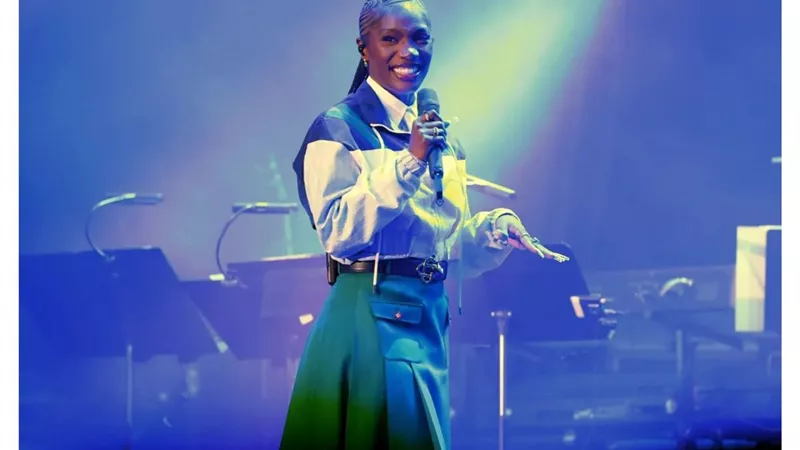 بالصور.. جينيفر لوبيز وباريس هيلتون على رأس حضور حفلة  pre-Grammy party