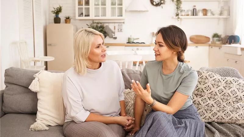 ما الفرق بين متلازمة تكيس المبايض وبطانة الرحم المهاجرة؟ 