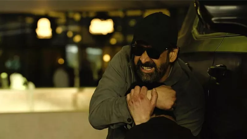 تركي آل شيخ يكشف عن 5 مشاهد من فيلم The Seven Dogs.. ويعلق: «لا أنصح بمشاهدته»